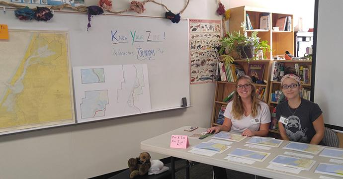 Kerra Duignan and Arianna Topbjerg at a NHM Discovery Day teaching