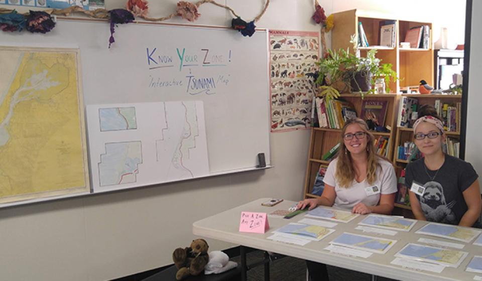 Kerra Duignan and Arianna Topbjerg at a NHM Discovery Day teaching